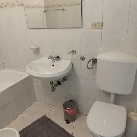 Roby's Little House Апартаменты Монелья